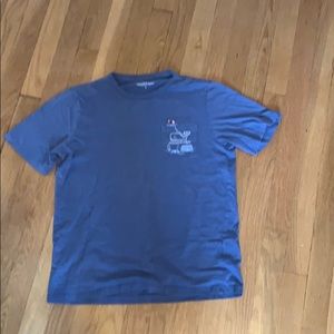 Blue vineyard vines t-shirt